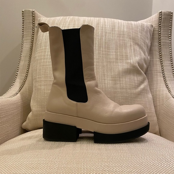 Paloma Barcelo Aimar Ivory Pull On Boot / Off White w Black / Womens Size 8 - Picture 5 of 15